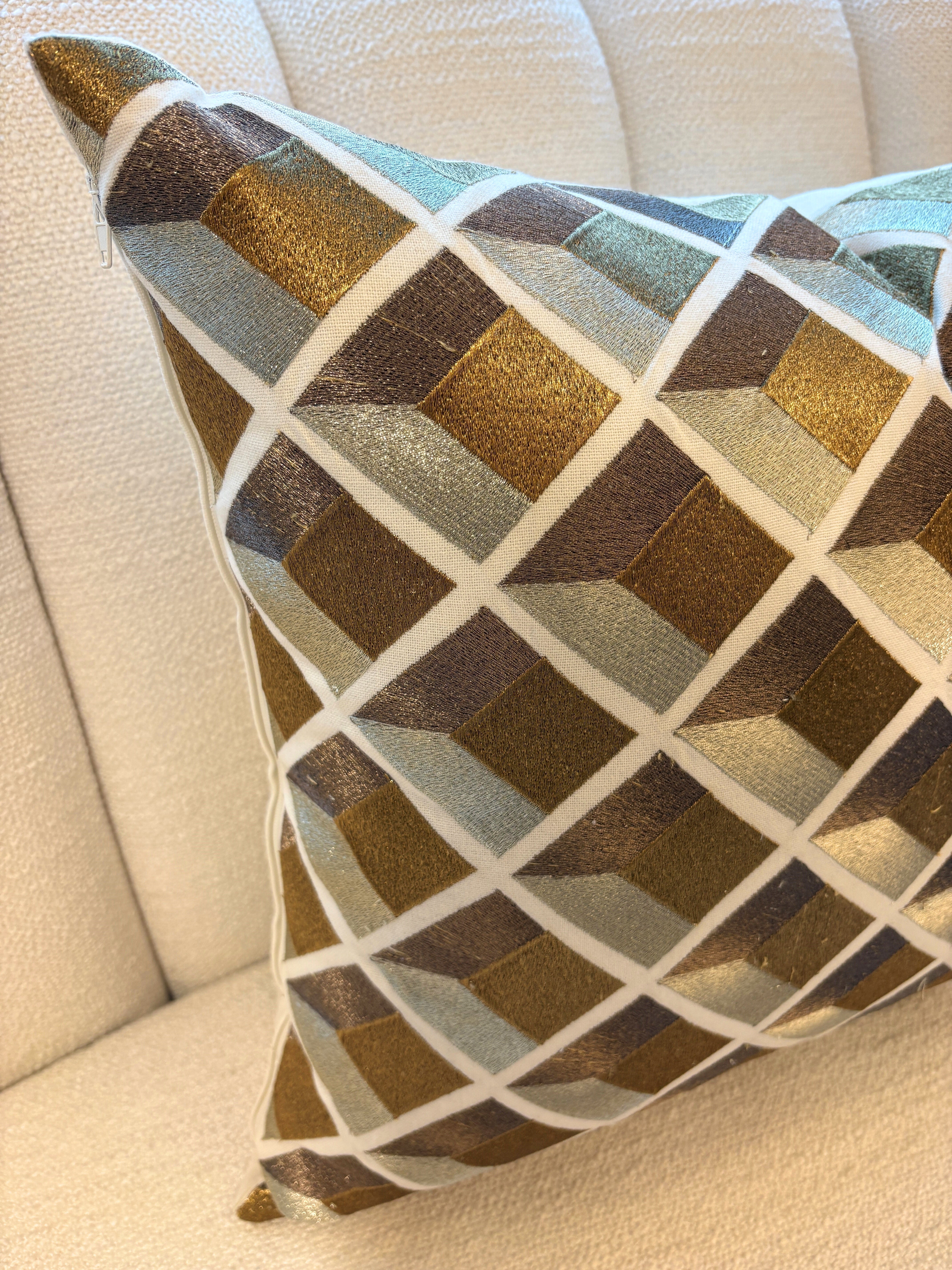 Aurelia Geometric Cushion